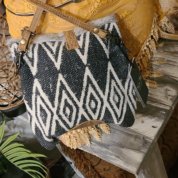 NWT NEW MYRA CROSSBODY BAG FUR LEATHER - Picture 10 of 16